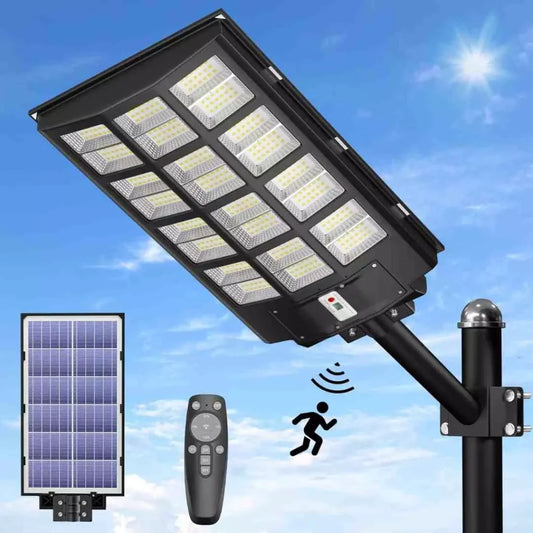 Lampione LED Con Pannello Solare Da 3600 Watt